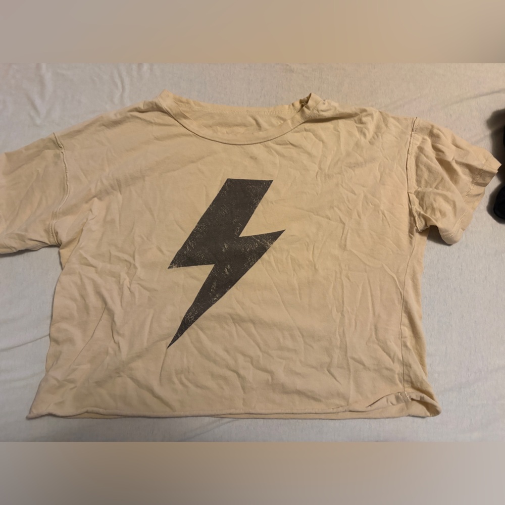 Vintage Beige Lightning Bolt Graphic T‑Shirt